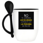 Кружка с ложкой