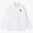 Ветровка с капюшоном