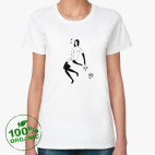 девушка и два черепа