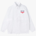 Ветровка с капюшоном