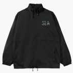 Ветровка с капюшоном