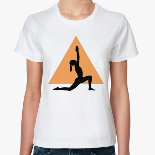 Классическая футболка Асана на фоне позитивного треугольника