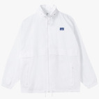 Ветровка с капюшоном