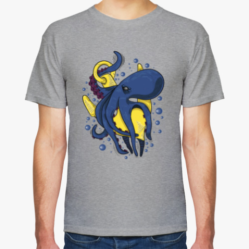 Футболка с принтом Морское чудовище осьминог обвивший якорь под водой