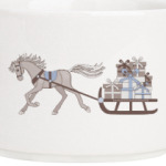 Horse and sleigh with gifts