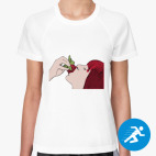 Женская спортивная футболка