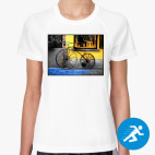 Женская спортивная футболка