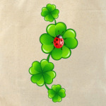 Божья коровка и клевер