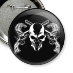 'Череп и револьверы'