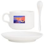 Лошадь и вечерний пейзаж в горах