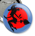 Ведьма на фоне луны