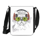 Собака в зеленых очках