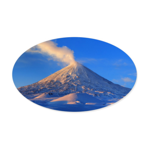 Виниловые наклейки Пейзаж Камчатка: зима, горы и извержение вулкана