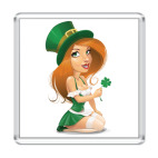 Девушка с клевером