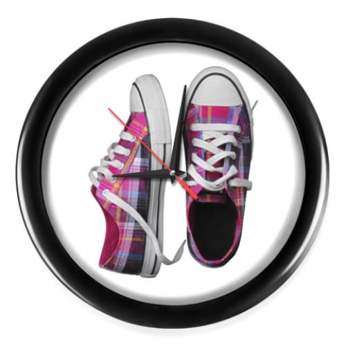 Настенные часы с принтом Кеды