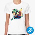 Женская спортивная футболка