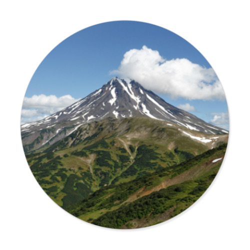 Виниловые наклейки Пейзаж полуострова Камчатка: лето, вулкан и горы